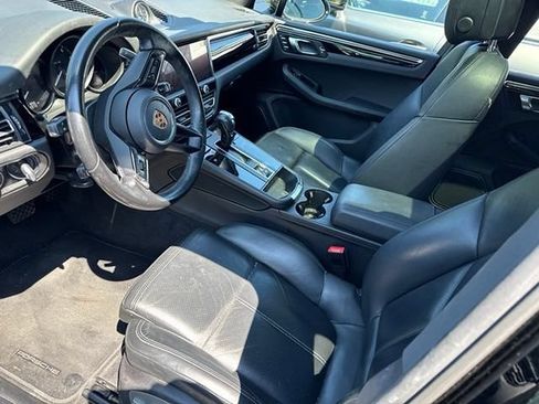 Used 2023 Porsche Macan Turbo AWD/4WD image 9
