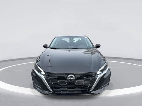 Used 2023 Nissan Altima 2.5 SV image 2