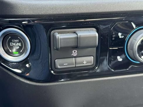 Used 2024 Chevrolet Silverado 2500 LT w/ All Star Edition AWD/4WD image 31