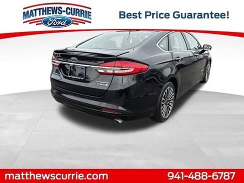 Used 2018 Ford Fusion Titanium image 4