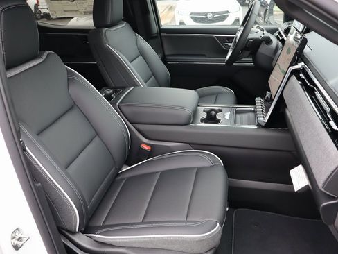 New 2026 GMC Sierra EV Elevation image 27