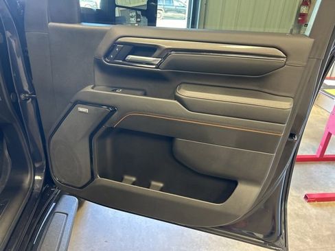 Used 2025 GMC Sierra 3500 AT4 w/ AT4 Premium Plus Package image 26