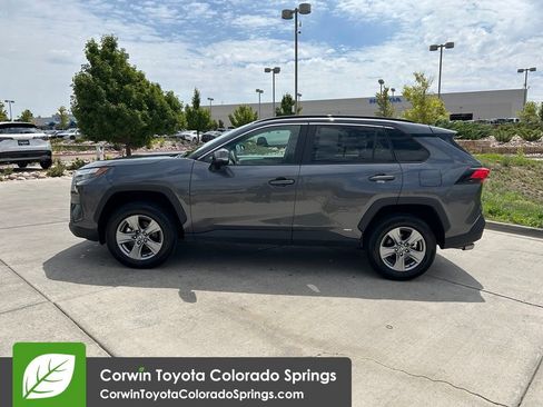 Used 2025 Toyota RAV4 XLE AWD/4WD image 4