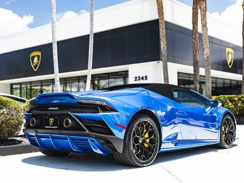 Used 2023 Lamborghini Huracan EVO AWD/4WD image 10