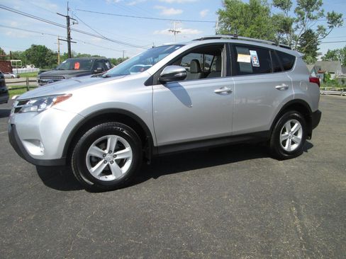 Used 2014 Toyota RAV4 XLE AWD/4WD image 35