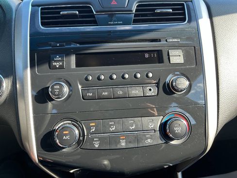 Used 2013 Nissan Altima 2.5 S FWD image 20