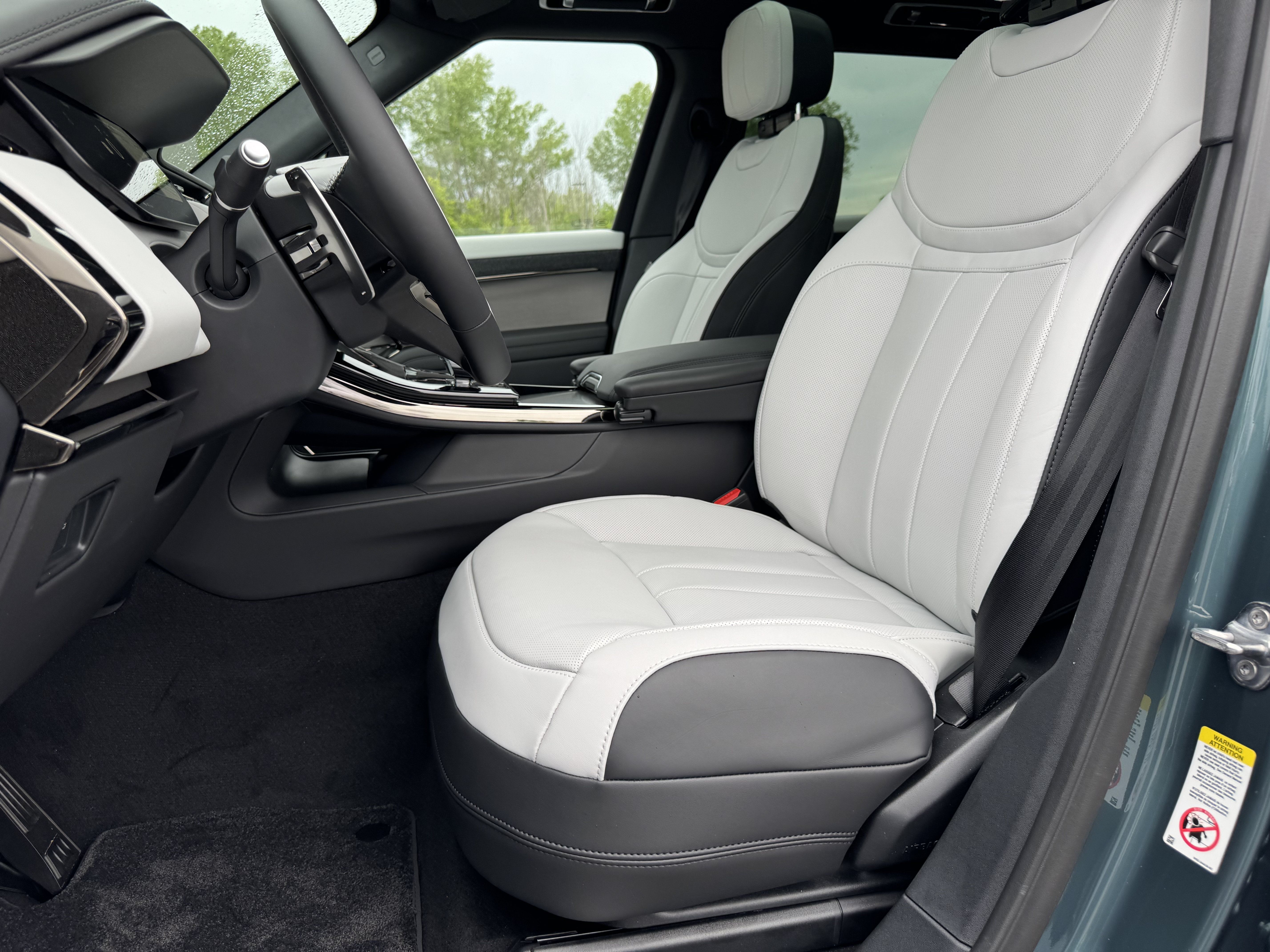 New 2026 Land Rover Range Rover Sport Dynamic SE AWD/4WD image 14