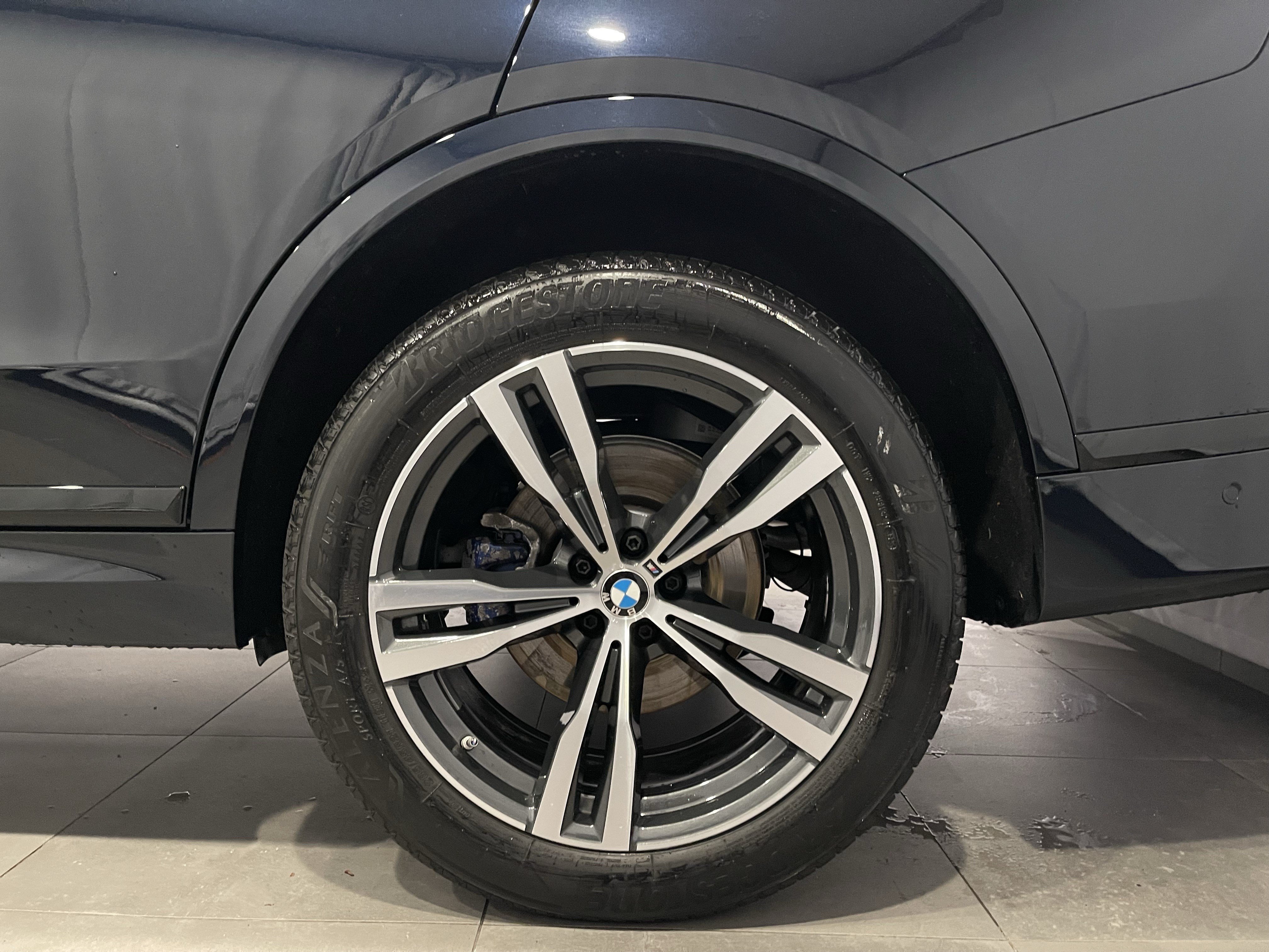 Used 2025 BMW X7 xDrive40i w/ M Sport Package AWD/4WD image 8
