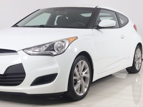 Used 2016 Hyundai Veloster w/ Option Group 02 image 45