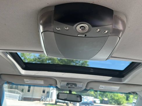 Used 2015 Toyota Sienna XLE w/ XLE Navigation Package AWD/4WD image 28