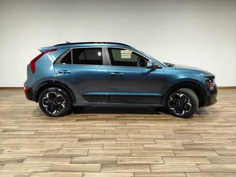 Used 2023 Kia Niro Wind FWD image 17