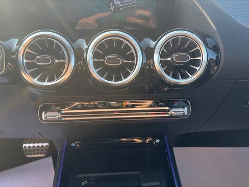 Certified 2022 Mercedes-Benz GLA 250 4MATIC image 17
