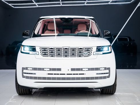 Used 2026 Land Rover Range Rover Long Wheelbase SE AWD/4WD image 4