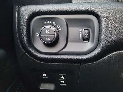 Certified 2022 RAM 1500 Big Horn image 27