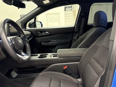 Used 2024 Honda Prologue EX image 4