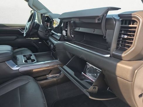 Used 2024 Chevrolet Silverado 2500 LTZ w/ LTZ Convenience Package AWD/4WD image 17