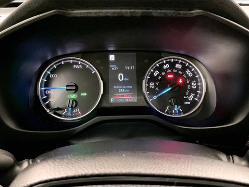 Used 2022 Toyota RAV4 LE image 13