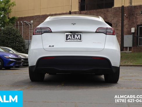 Used 2023 Tesla Model Y AWD image 7