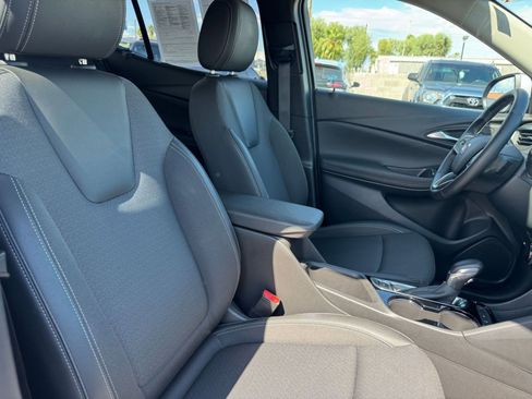 Used 2025 Buick Encore GX Preferred image 34