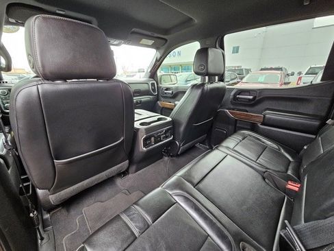 Used 2019 Chevrolet Silverado 1500 High Country image 11