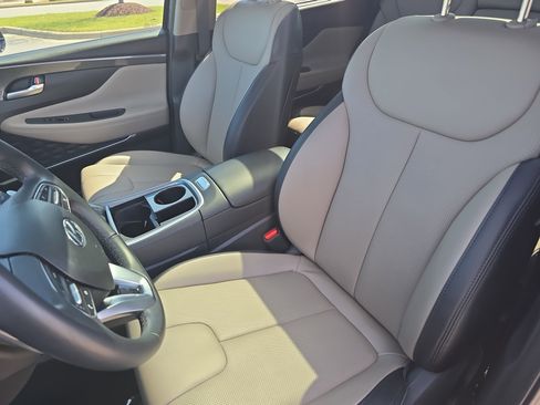 Used 2023 Hyundai Santa Fe SEL w/ Premium Package image 15