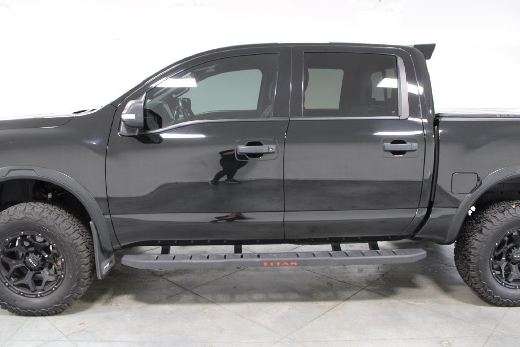 Used 2023 Nissan Titan PRO-4X w/ Pro-4x Convenience Package AWD/4WD image 6