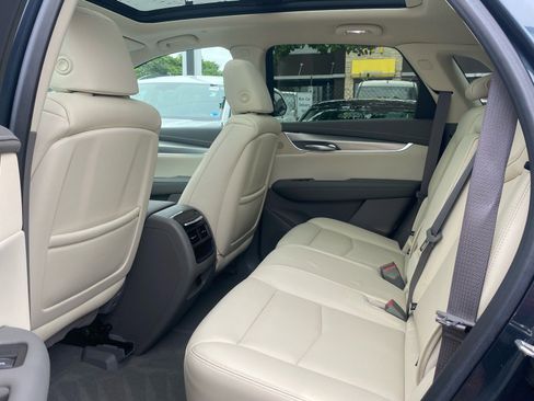 Used 2019 Cadillac XT5 Luxury FWD image 19