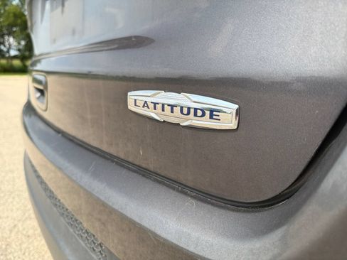 Used 2024 Jeep Compass Latitude AWD/4WD image 20