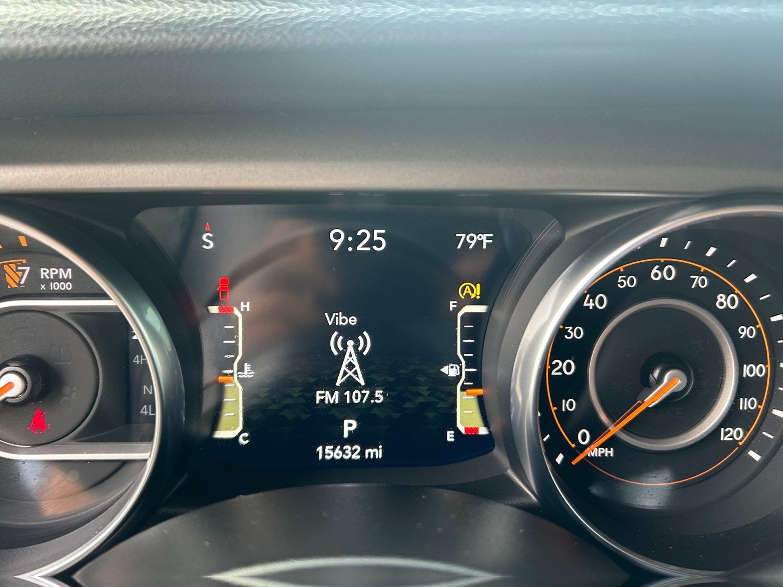 Used 2022 Jeep Gladiator Sport AWD/4WD image 19