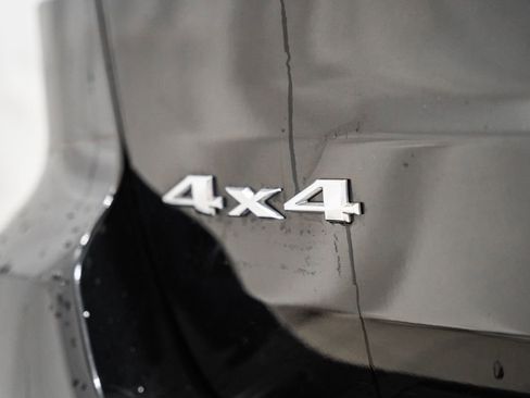 Used 2019 Jeep Grand Cherokee Laredo w/ Security & Convenience Group image 11