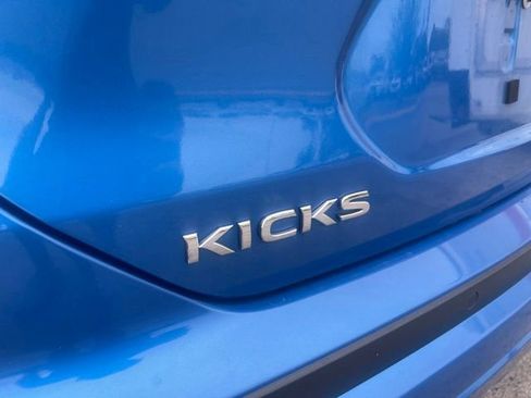 Used 2023 Nissan Kicks SR FWD image 8