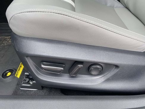 Used 2026 Toyota Camry SE FWD image 18