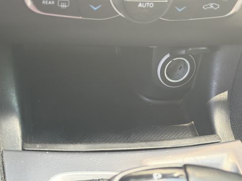 Used 2022 Dodge Charger SXT AWD/4WD image 16
