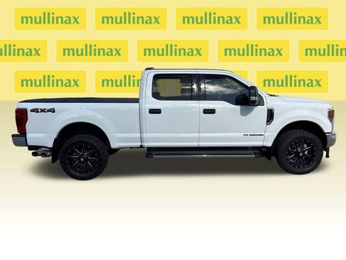 Used 2022 Ford F250 XLT AWD/4WD image 2