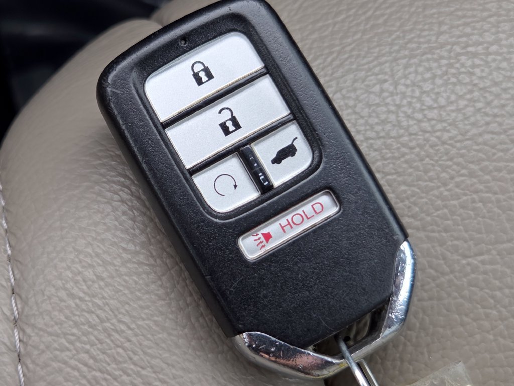 Certified 2018 Honda Pilot Touring image 43