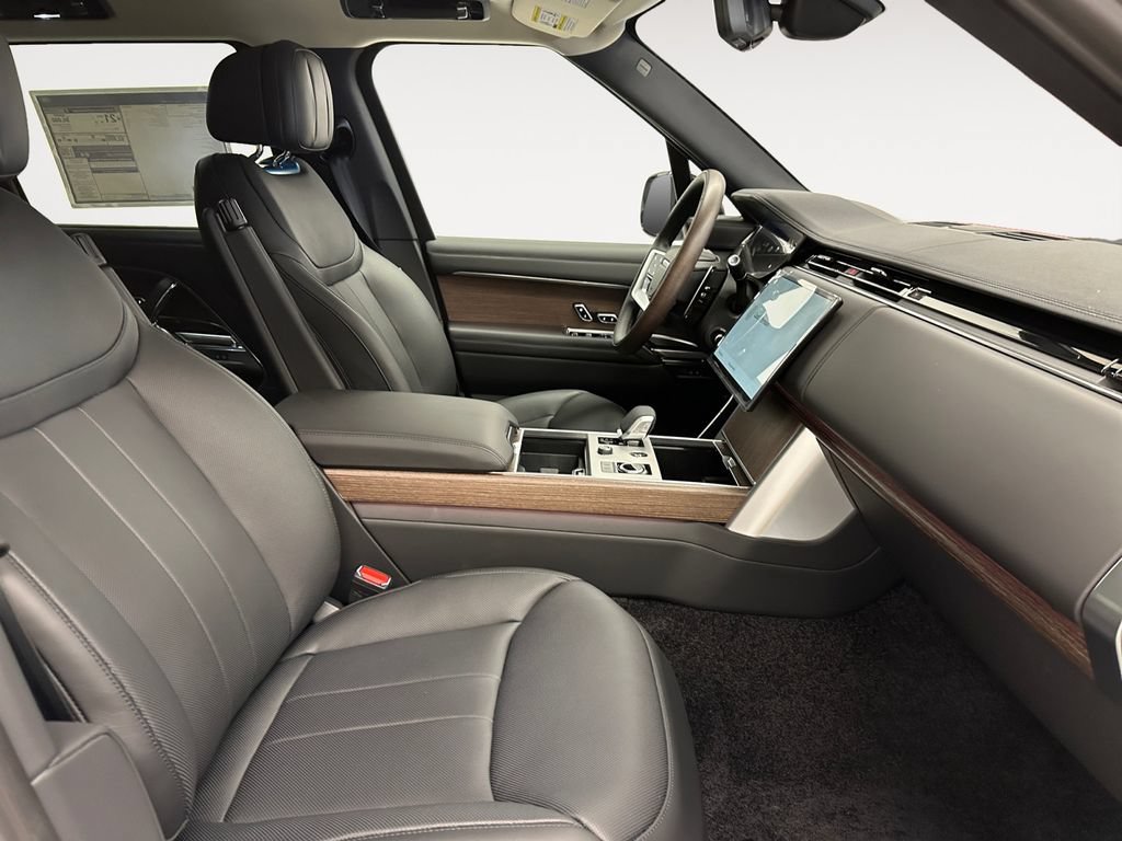 New 2027 Land Rover Range Rover Long Wheelbase SE AWD/4WD image 15