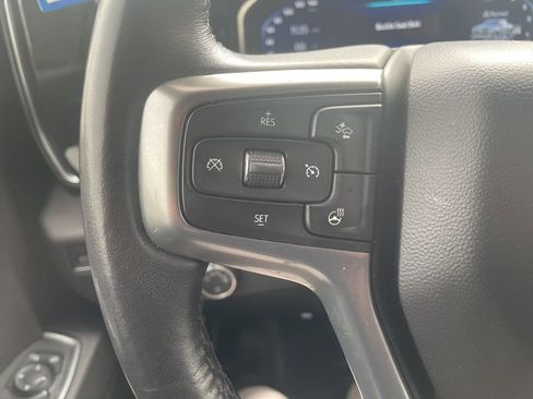 Used 2022 Chevrolet Silverado 1500 LT AWD/4WD image 19