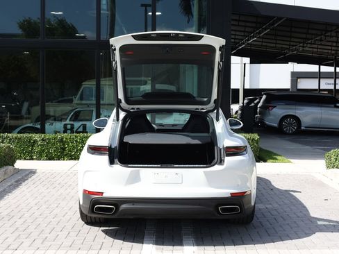 Used 2025 Porsche Panamera RWD image 7