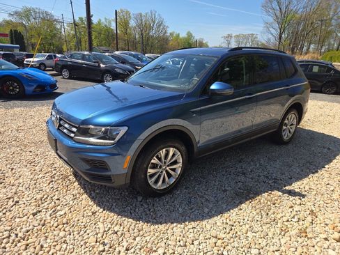 Used 2019 Volkswagen Tiguan S w/ Driver Assistance Package AWD/4WD image 3