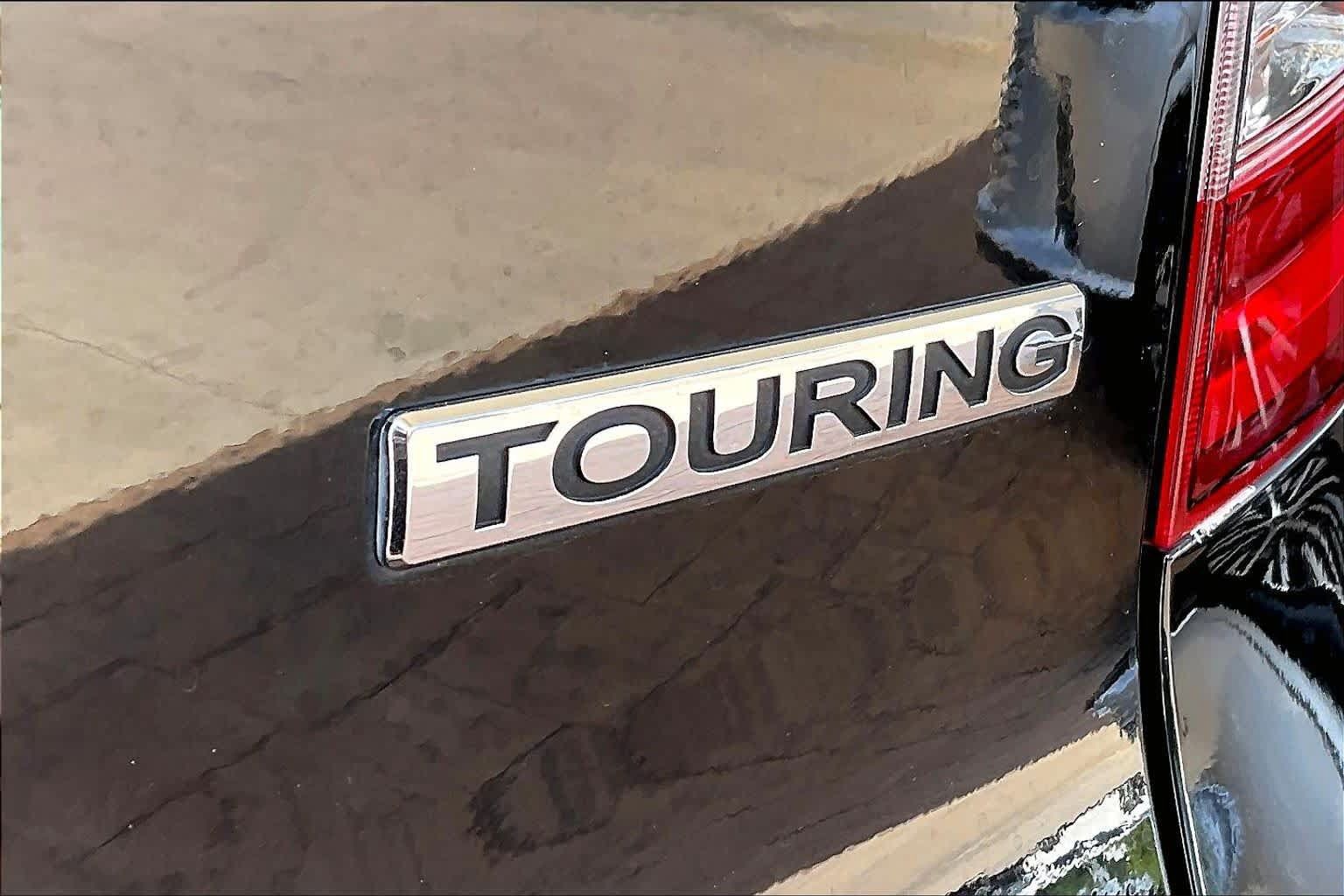 Used 2019 Honda Pilot Touring image 9