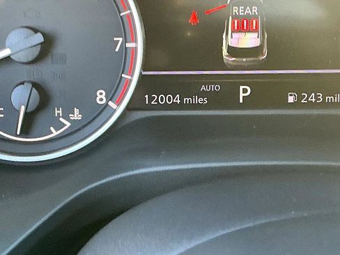 Used 2023 Nissan Rogue SV w/ SV Premium B Package image 14