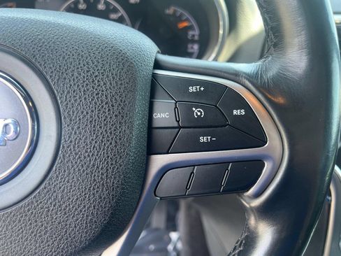 Used 2018 Jeep Grand Cherokee Limited AWD/4WD image 14