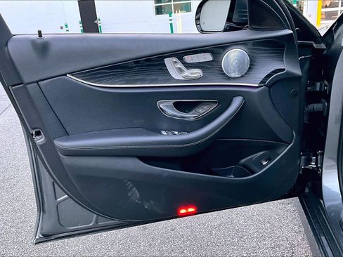 Used 2019 Mercedes-Benz E 450 4MATIC Sedan w/ Premium Package image 22