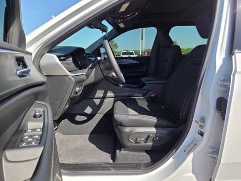 New 2026 Jeep Grand Cherokee L Laredo RWD image 13