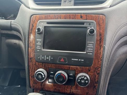 Used 2014 Chevrolet Traverse LT FWD image 17