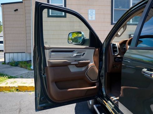Used 2021 RAM 1500 Laramie AWD/4WD image 20