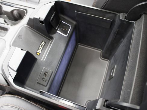 Used 2024 GMC Sierra 1500 AT4 w/ Technology Package image 41