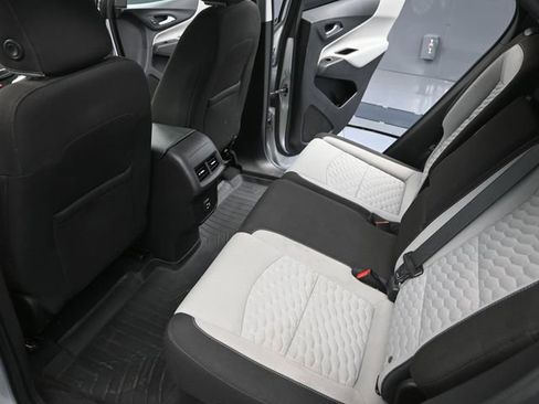 Used 2021 Chevrolet Equinox LS w/ LS Convenience Package image 33