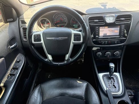 Used 2011 Chrysler 200 S FWD image 13