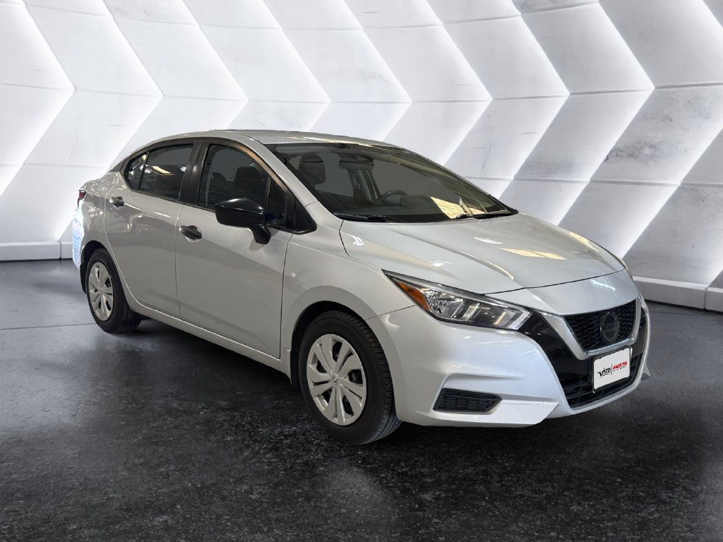 Used 2021 Nissan Versa S FWD image 1